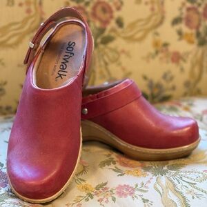 SoftWalk Women's Cherry Red Mules